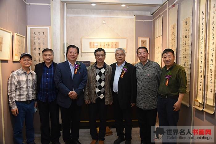 合影留念.jpg